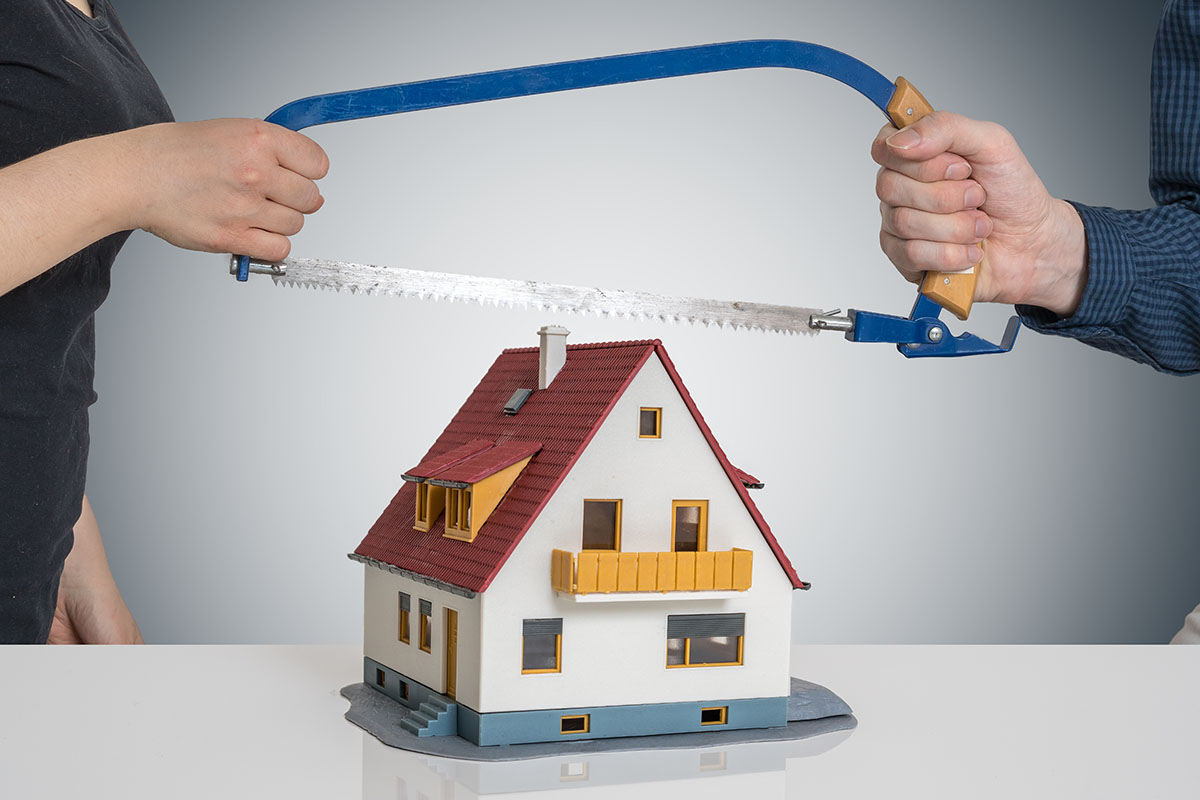 Buying a House During a Divorce in Arizona- AZFLS